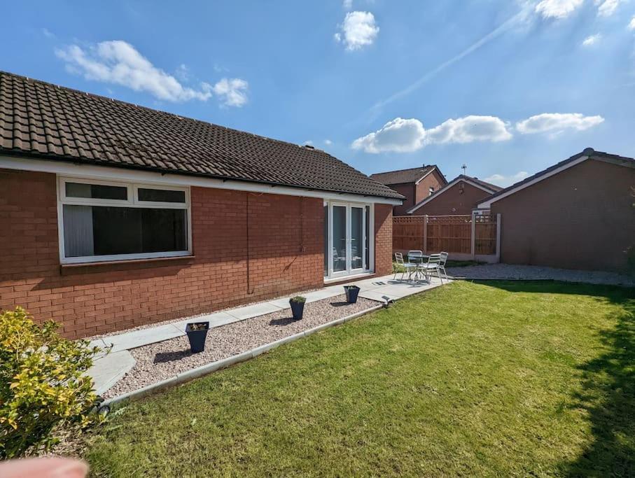 The Kilsyth,Detached Bungalow Warrington Zewnętrze zdjęcie
